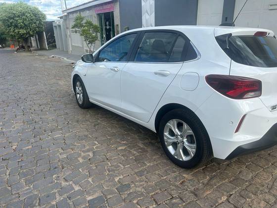 CHEVROLET ONIX 1.0 TURBO FLEX PREMIER AUTOMÁTICO CHEVROLET ONIX 1.0 TURBO FLEX PREMIER AUTOMÁTICO
